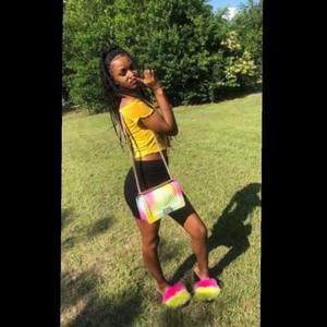 Meet your Posher, Vanna